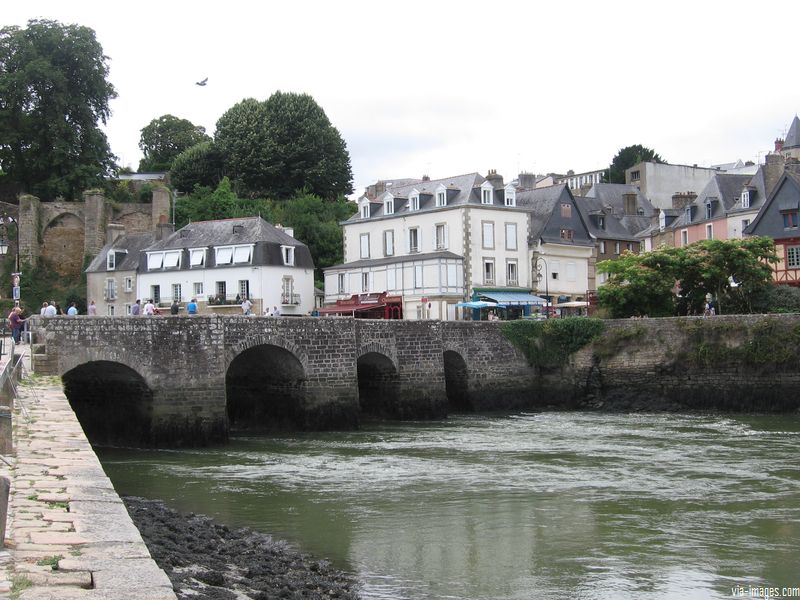 Auray