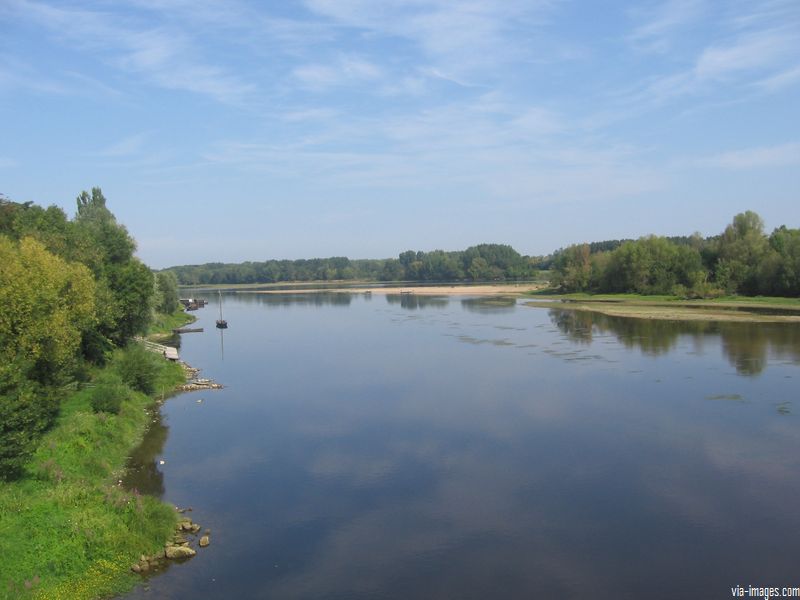 Le confluent de la Vienne et de la Loire