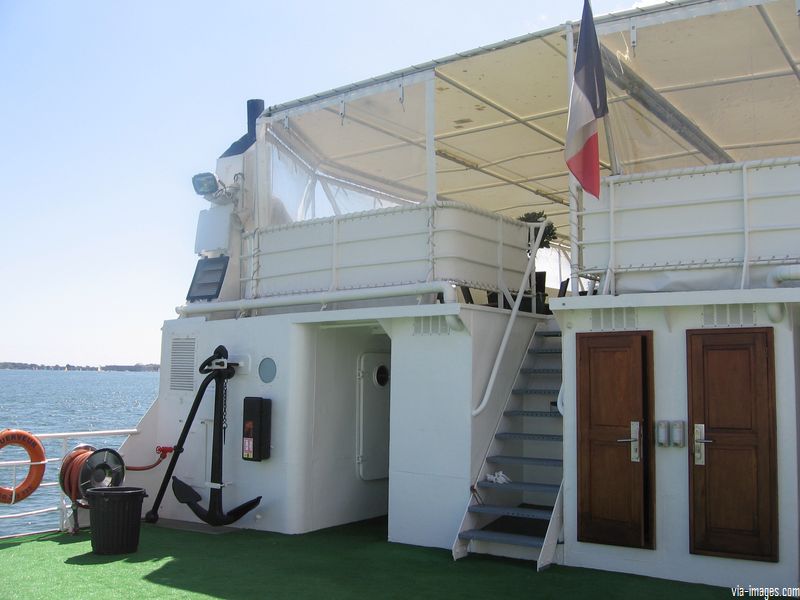 Navire Guerveur