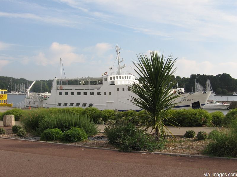 Navire Guerveur
