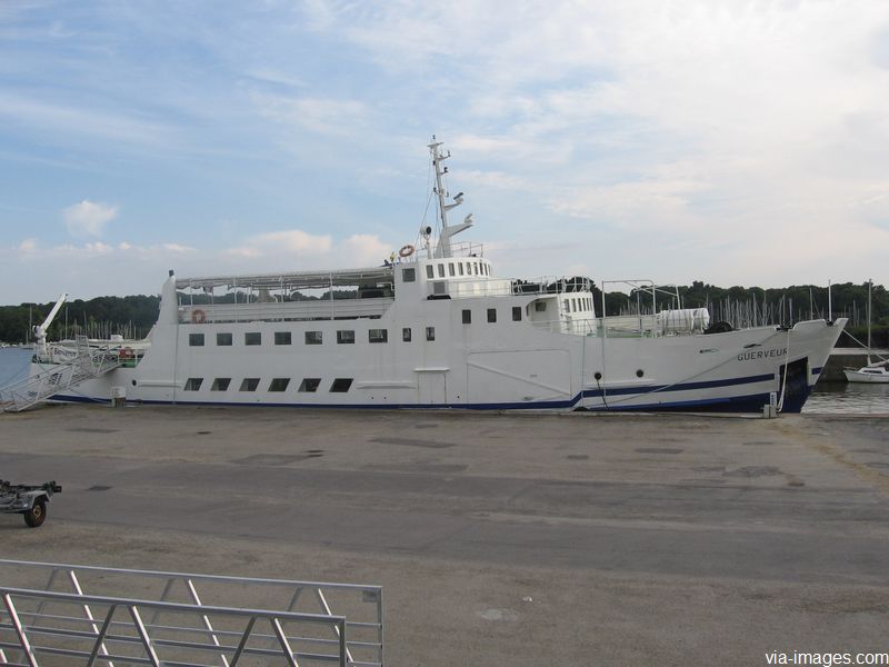 Navire Guerveur