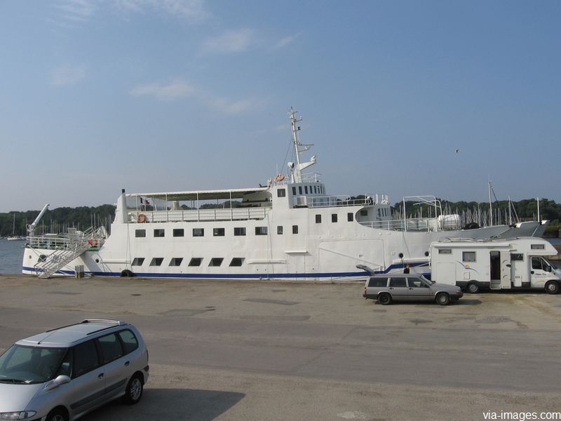 Navire Guerveur