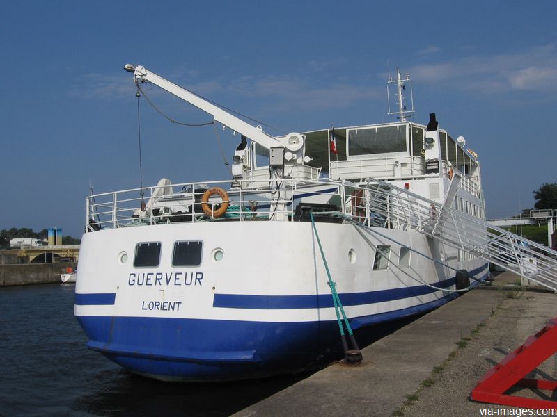 Navire Guerveur