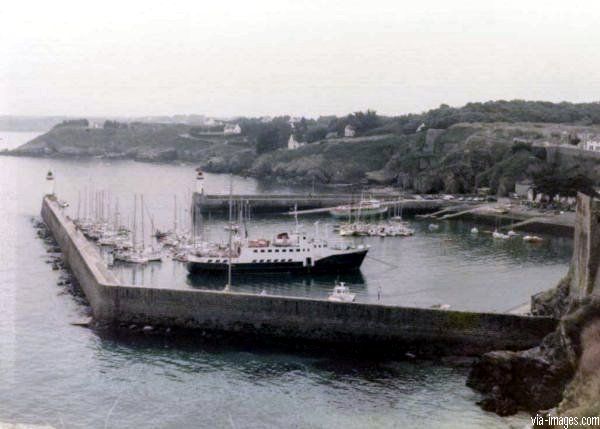 Bateau Guerveur