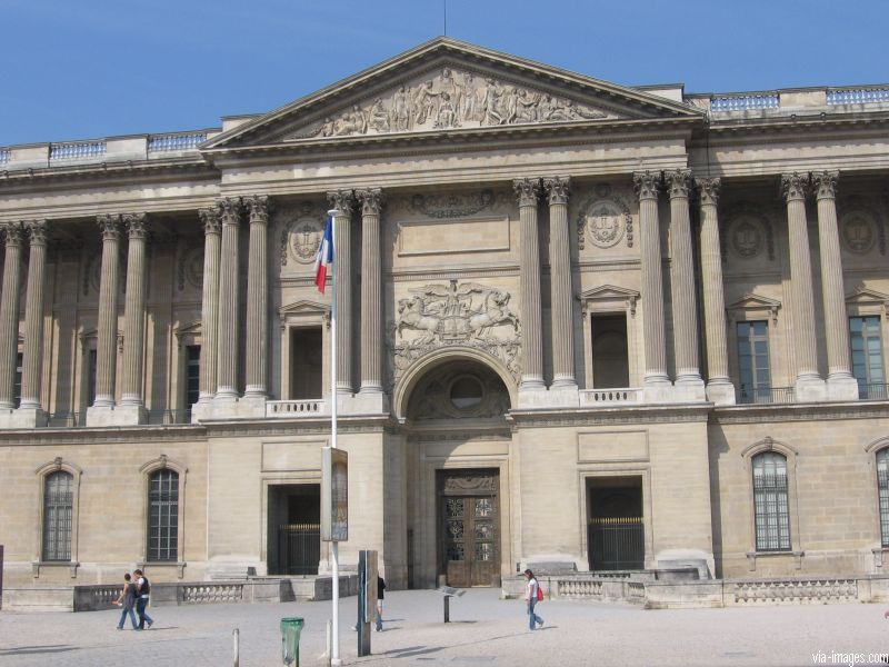 Paris - le Louvre