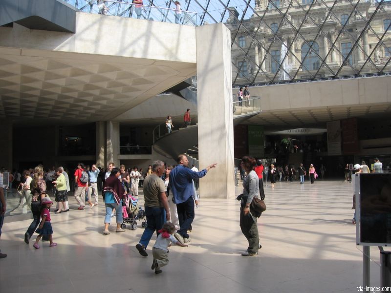 Paris - le Louvre