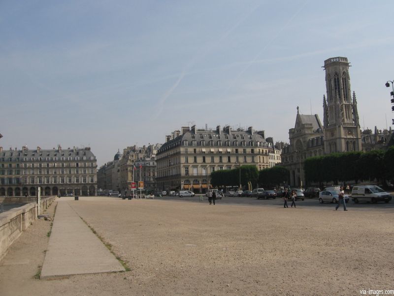 Paris - le Louvre