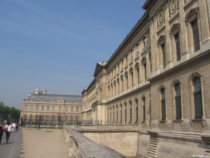 Paris - le Louvre