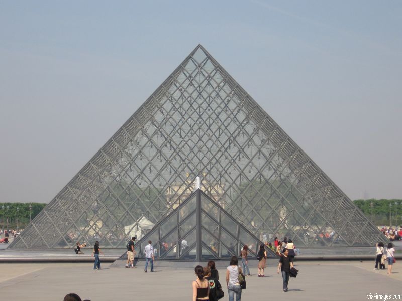 Paris - le Louvre