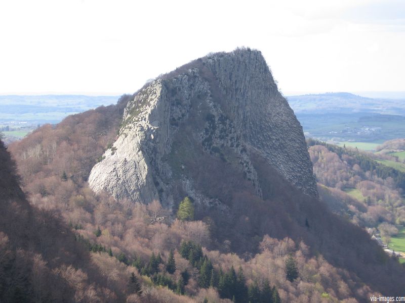 Les roches de Sanadoire et Tuilire